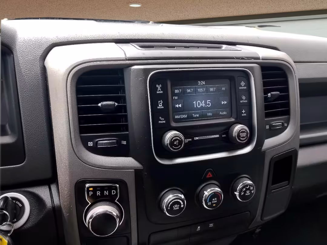 2016 Ram 1500 - 3C6RR6KT9GG366530 - Image #10