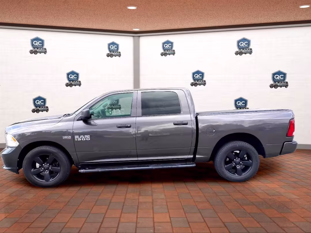 2016 Ram 1500 - 3C6RR6KT9GG366530 - Image #2